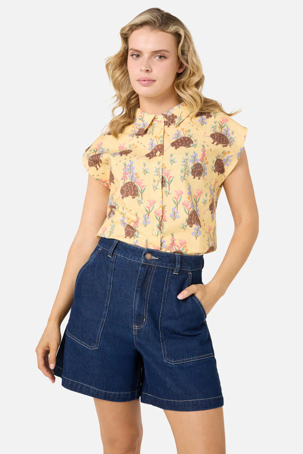 Echidna Sleeveless Shirt - Image 2