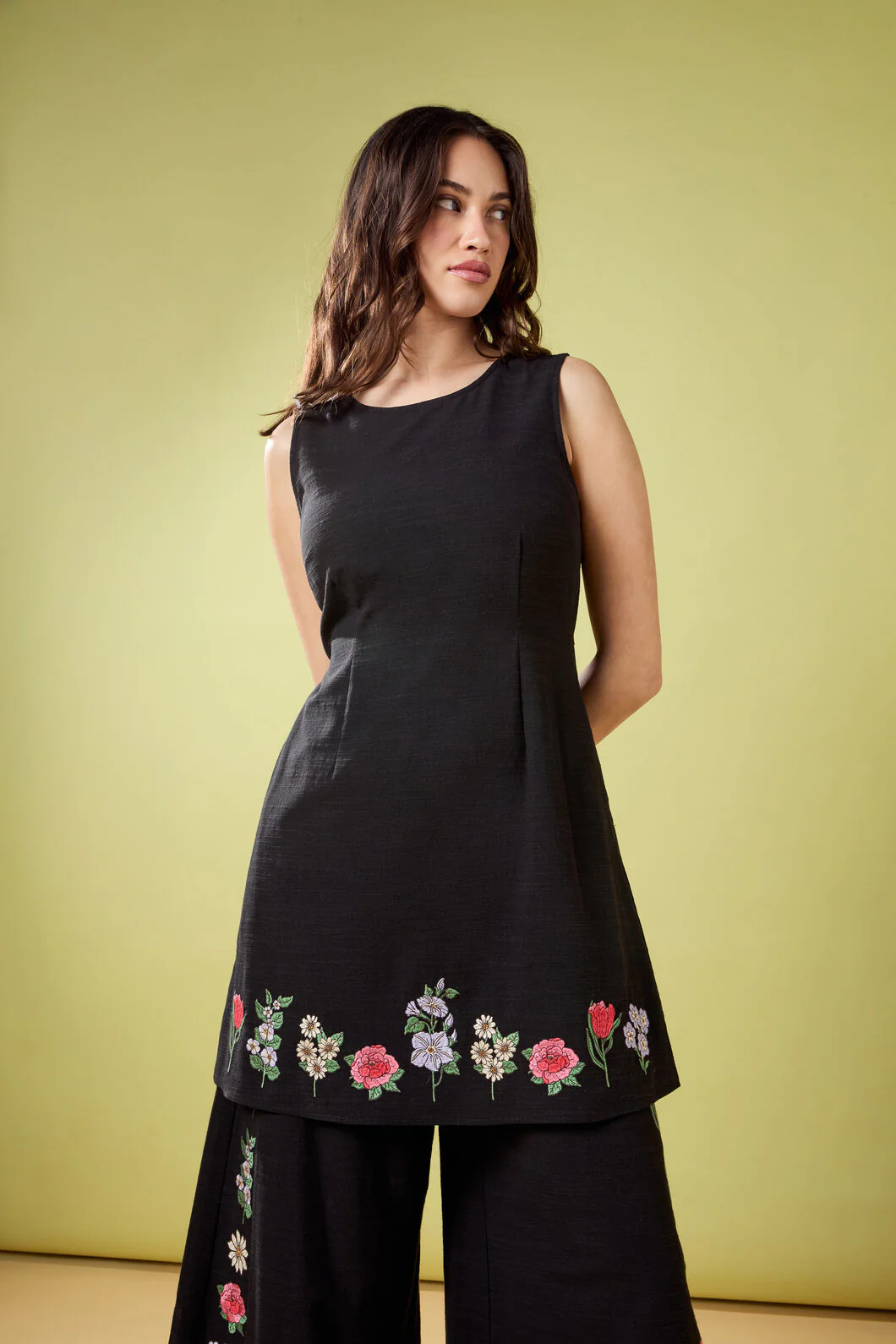 Fleur Embroidered Shift Dress - Image 2