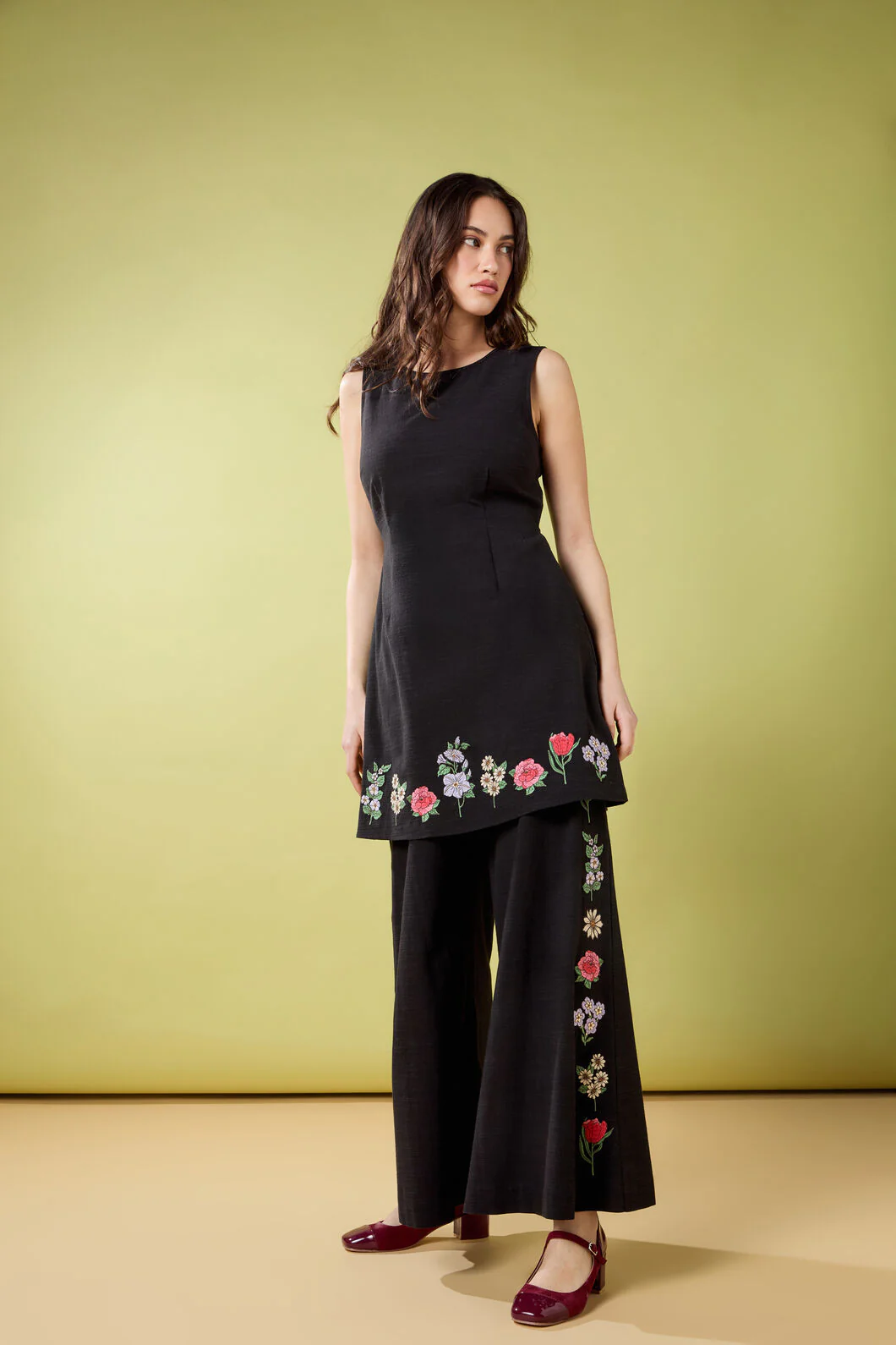 Fleur Embroidered Shift Dress - Image 3
