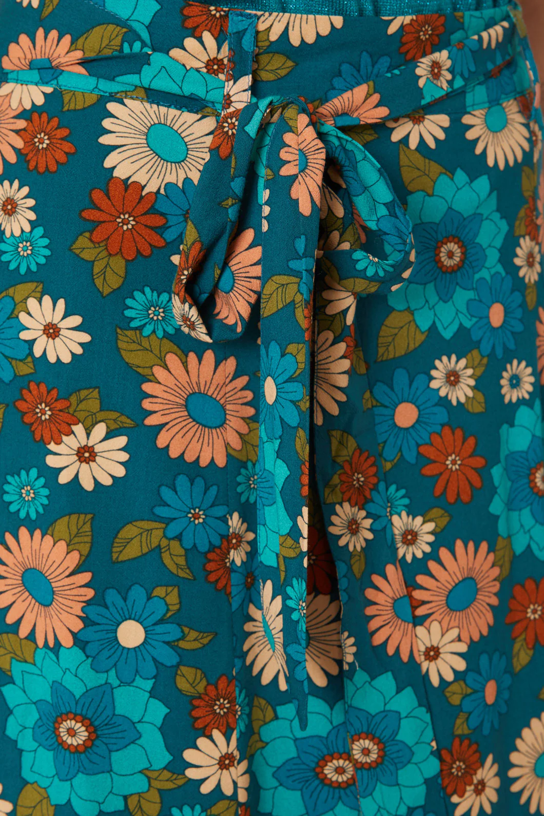 Lindy 70S Floral Skirt - Image 5